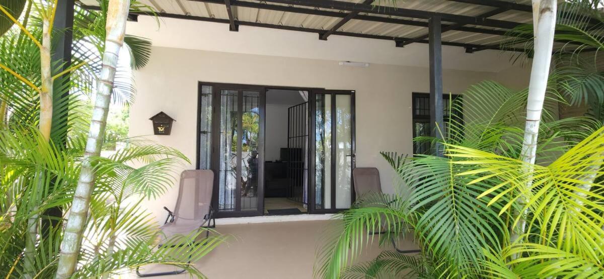 Residence Frangipani Pereybere Beach Extérieur photo